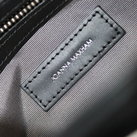 Joanna Maxham Medium Cadence Blocked Flap Shoulder - Picture 7 of 12